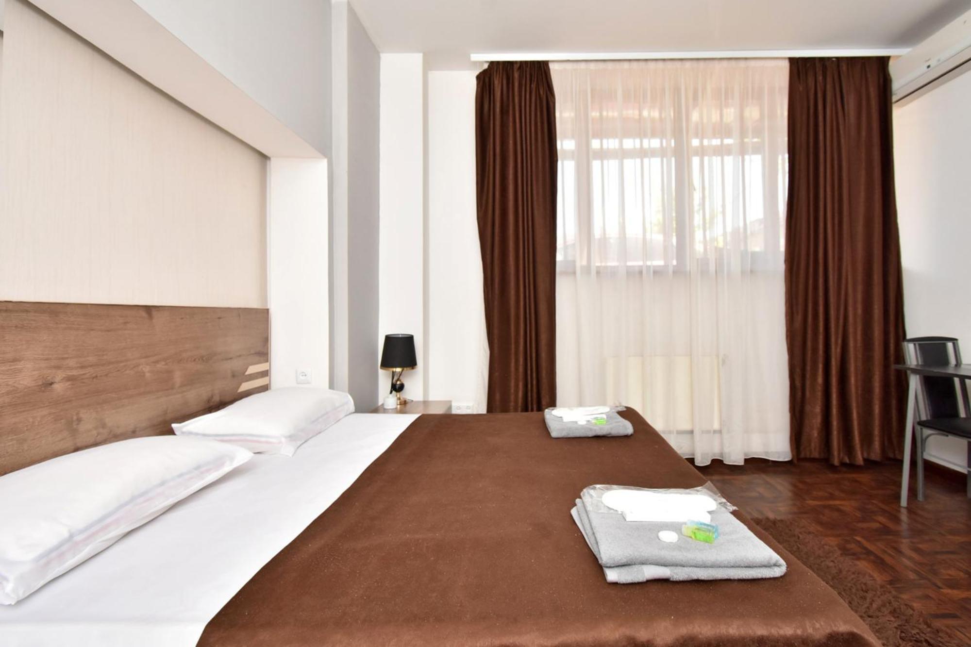 Hotel Aaa à Erévan Extérieur photo